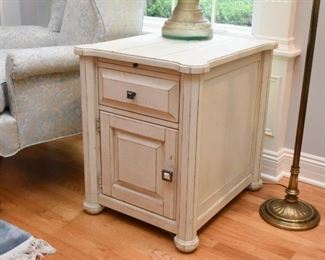Cottage Chic / Distressed Creamy White End Table