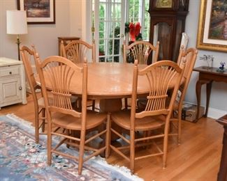 Round Dining / Kitchen Table with 6 Chairs (there are also 6 more chairs available)