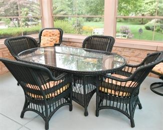 Green Wicker Dining Table & Chairs