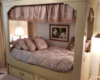 lovely Twin canopy bed, Mid Century painted piece. It has a trundle bed