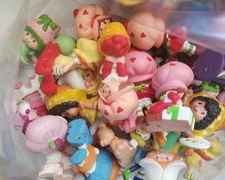 Strawberry shortcake little dolls