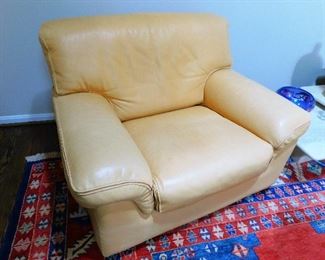 Roche Bobois Leather Chair - super clean!
