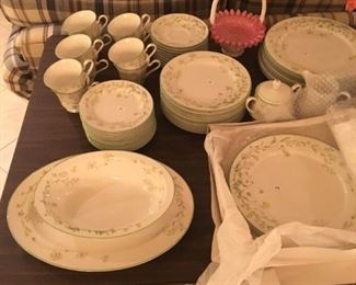 SET OF NORITAKE IVORY CHINA