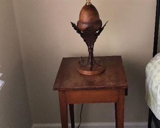 ANTIQUE ACCENT TABLE