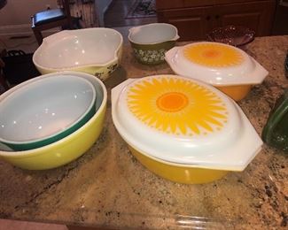 VINTAGE PYREX
