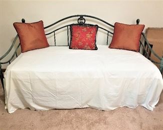 Trundle Bed with two matresses