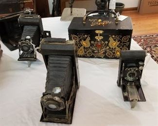 Antique Camera's