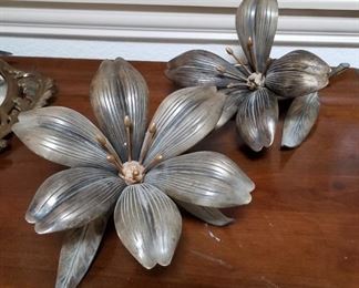 Mid Century Lotus flower petel ashtrays :)