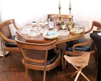 Nive vintage game table & chairs