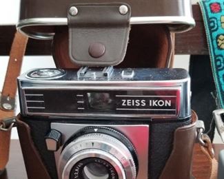 Several Vintage Cameras