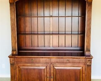 Gorgeous Ethan Allen- Top is removable