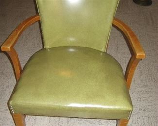 Midcentury office chair! Yes the green was a favorite back then!