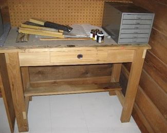 Workbenches some with vices!