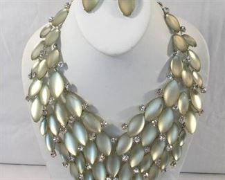 Necklace & Earrings Set https://ctbids.com/#!/description/share/196892