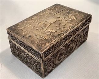 Antique Chinese Repousse' Hammered Silver Box                https://ctbids.com/#!/description/share/196933