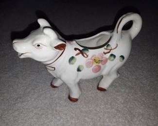 Cow creamer