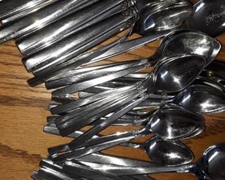 Oneida stainless steel flatware set