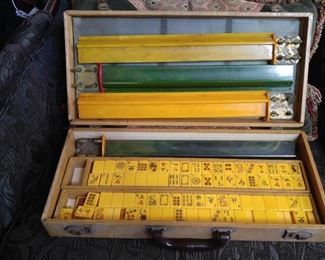 Vintage Mah Jong Set