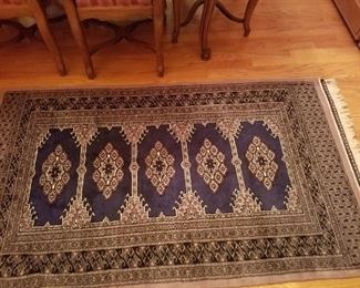 ORIENTAL RUG