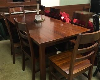LARGE SELECTION OF DINING ROOM TABLES ALL STYLES AND FINISHES (CHERRY,  WALNUT, OAK AND MAHOGANY)