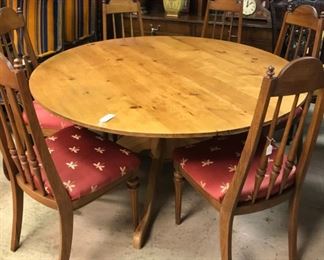 60'' ROUND PINE TABLE