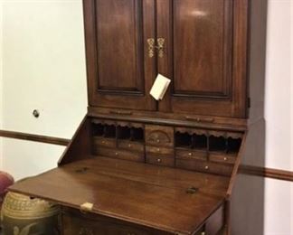 Henredon Secretary, Natchez Collection