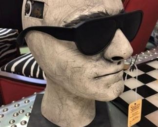 Unknown artist, interesting ....