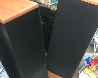 Advent Speakers