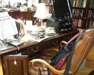 BEAUTIFUL DESK AND LEATHER CHAIR