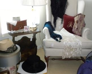 HATS AND DECOR