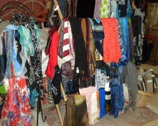 SCARVES