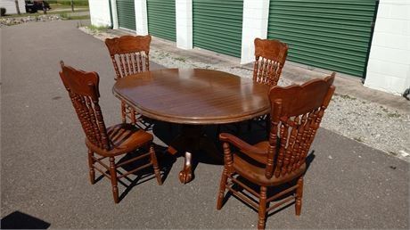 DINING ROOM TABLE AND CHAIR SET