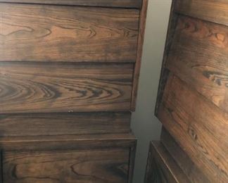 Dressers x 2 and Nightstands x 2 w Matching Mirror