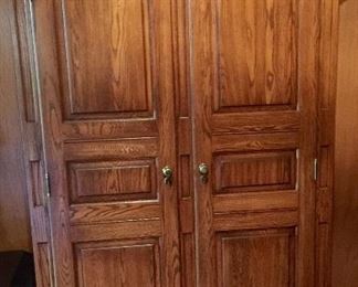 Office armoire