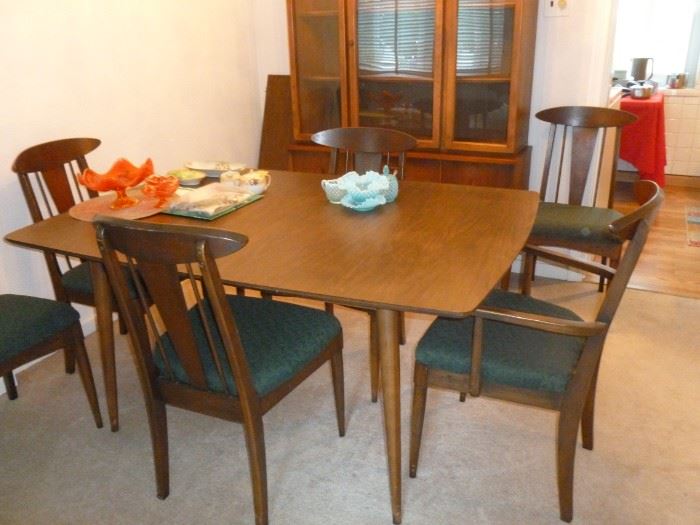 Mid-century modern dining table w/3 leaves & 8 chairs