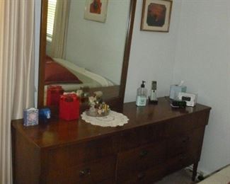 Mid-cetury modern Stanley Dresser & mirror