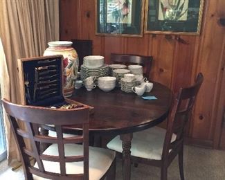 Mis-matched table/chairs