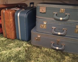 Classic! Samsonite cases, one set is nesting inside and brand new.