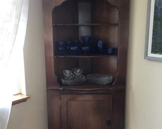 Solid Wood Vintage Corner Cabinet, 32 x 73"h x 14"
Lot Number: 14