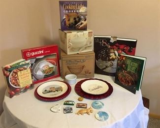 18 Piece Punch Bowl Set, Porcelain Tureen With Ladle, Cookbooks, Chip/dip, Magnets, Plates.
Lot Number: 47