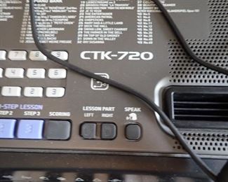 CASIO CTK - 720 ON STAND