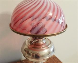SILVER KERO LAMP WITH CRANBERRY SWIRL SHADE
