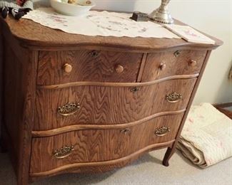 ANTIQUE SHORT DRESSER DRAWERS