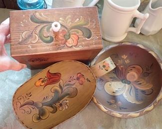 ROSEMALING ON WOOD AND METAL PIECES