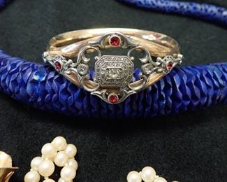 GREAT ASSORTMENT OF JEWELRY - WATCHES - PEARLS.