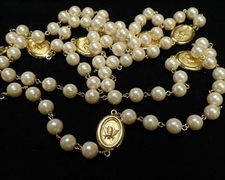 GREAT ASSORTMENT OF JEWELRY - WATCHES - PEARLS.