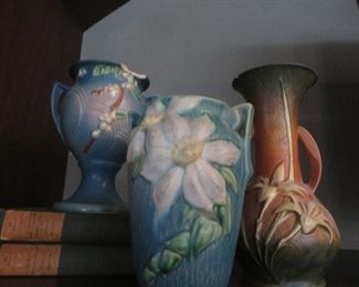 Roseville Clematis Vase Blue Floral Matte
Roseville Zephyr Lily Vase Brown