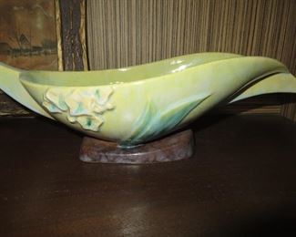 Roseville Wincraft Console Bowl
