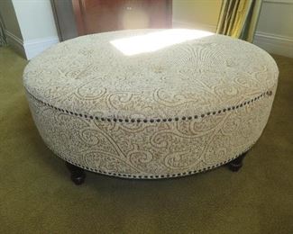 Round Tufted Ottoman