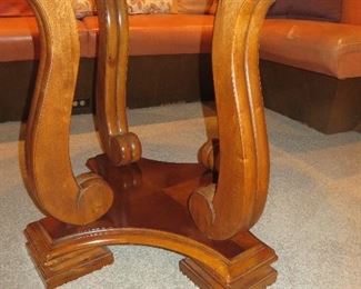 Round Dining Table
Stanley Furniture Company